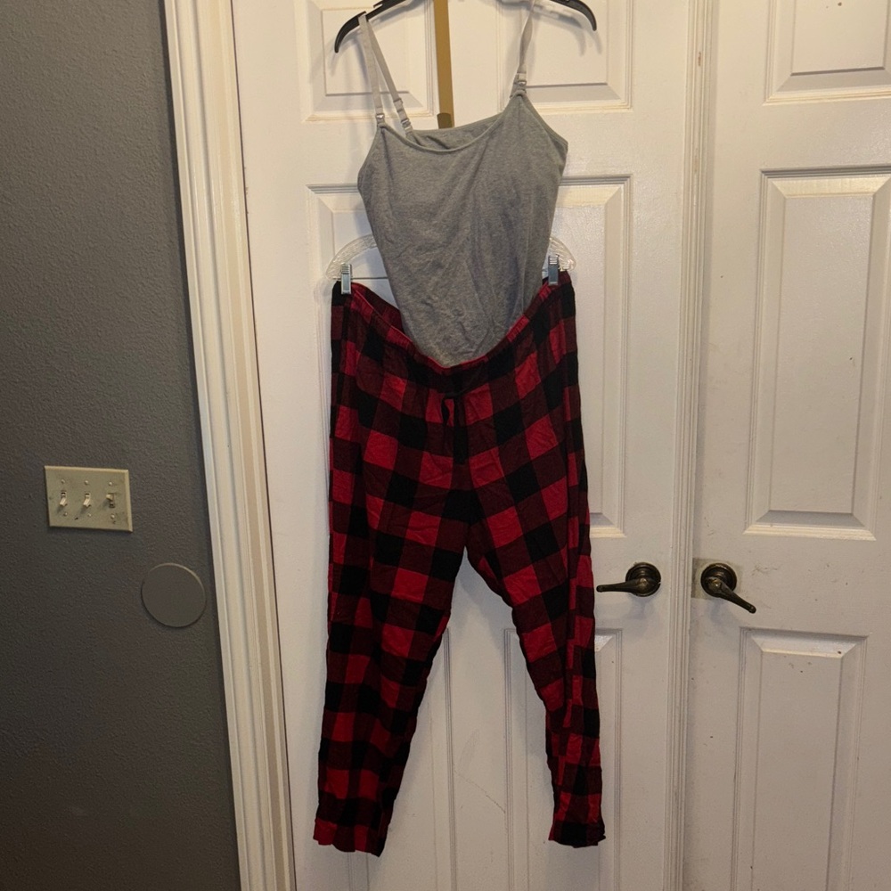 Old Navy Red and Black Plaid Flannel Pajama pants w Grey sleep camisole.